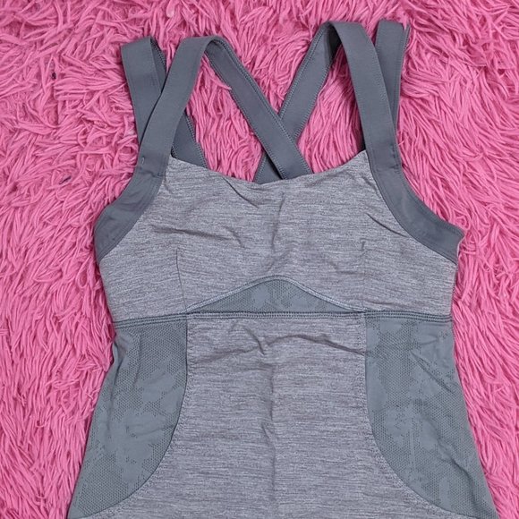 Lululemon - Picture 1 of 2